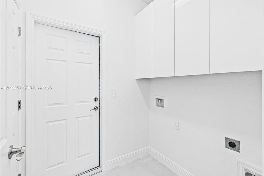 Spacious, unfurnished interior of a new home in , Lehigh Acres (Image 29). Spacious, unfurnished interior of a new home in , Lehigh Acres (Image 29).