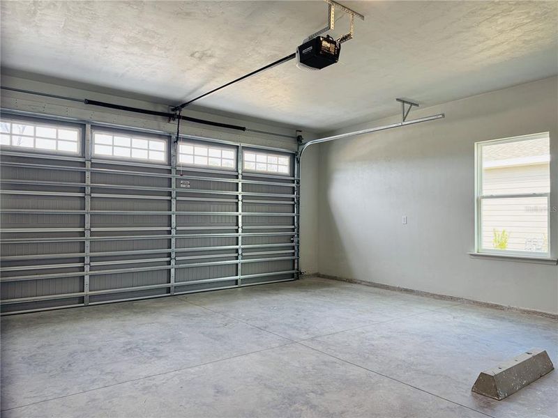 Spacious, unfurnished interior of a new home in Grand Oaks, Gainesville (Image 33). Spacious, unfurnished interior of a new home in Grand Oaks, Gainesville (Image 33).