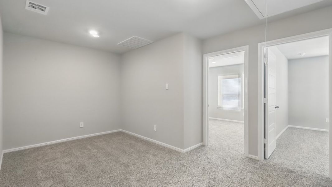 Spacious, unfurnished interior of a new home in Orchard Village, Fort Worth (Image 29). Spacious, unfurnished interior of a new home in Orchard Village, Fort Worth (Image 29).