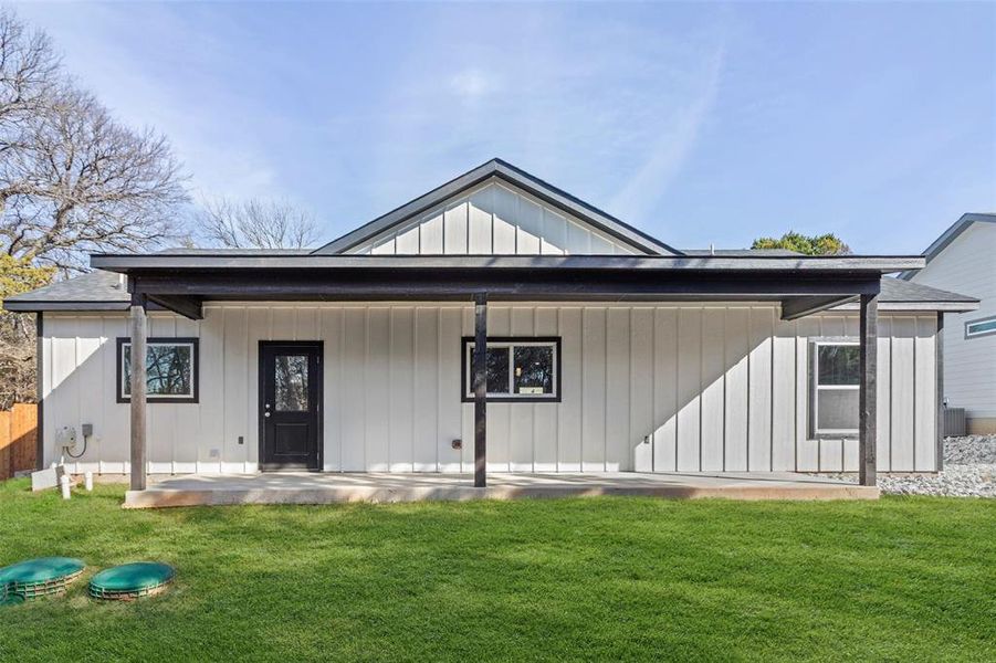 Exterior details and patio area of a home in , Rio Vista (Image 28).