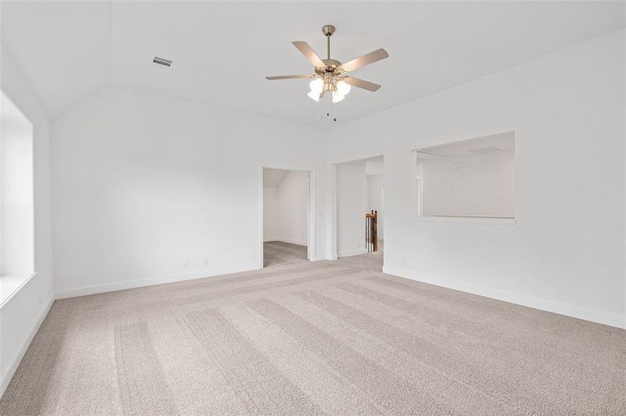 Spacious, unfurnished interior of a new home in Stone River Glen, Royse City (Image 34). Spacious, unfurnished interior of a new home in Stone River Glen, Royse City (Image 34).