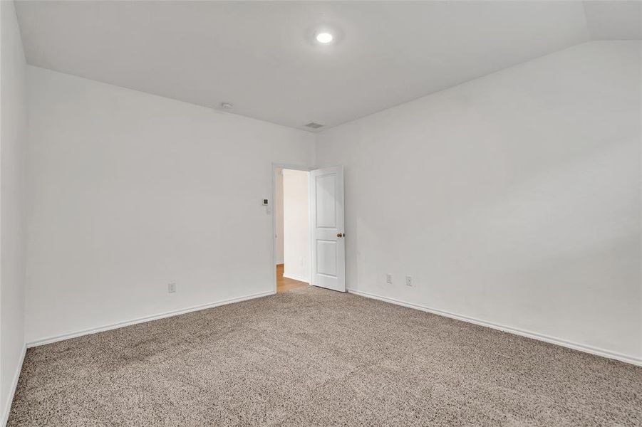 Spacious, unfurnished interior of a new home in Enclave at Pecan Creek, Krugerville (Image 18). Spacious, unfurnished interior of a new home in Enclave at Pecan Creek, Krugerville (Image 18).