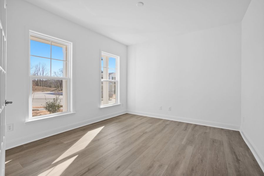 Spacious, unfurnished interior of a new home in Elmbrook, Indian Trail (Image 24).