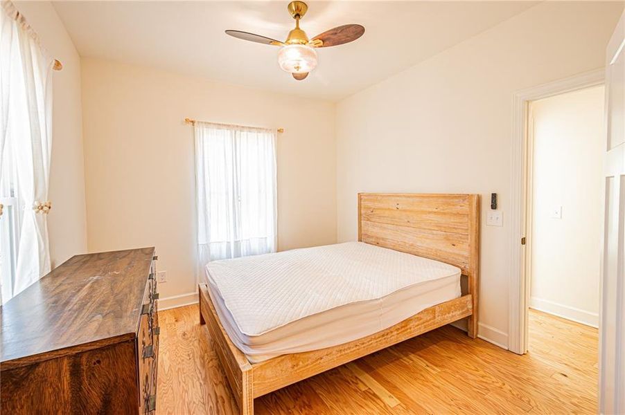Furnished interior view inside a new home in , Dahlonega (Image 17).