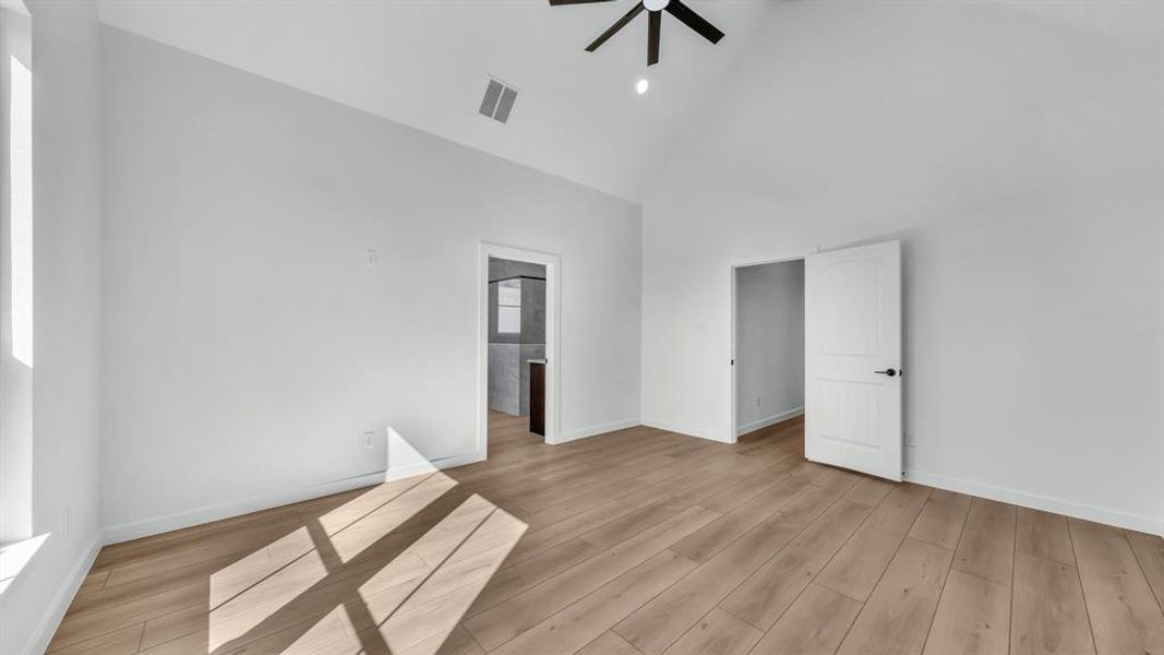 Spacious, unfurnished interior of a new home in Echo Grove, Poolville (Image 31).