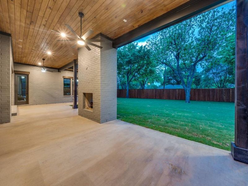 Exterior details and patio area of a home in , Dallas (Image 21).