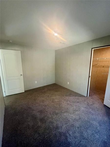 Spacious, unfurnished interior of a new home in , Florahome (Image 9).