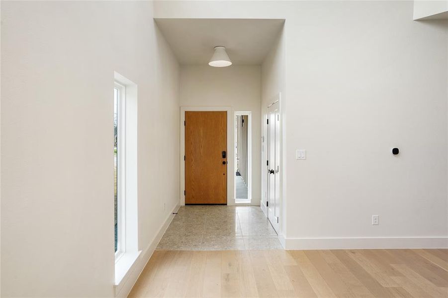 Spacious, unfurnished interior of a new home in , Dallas (Image 25).