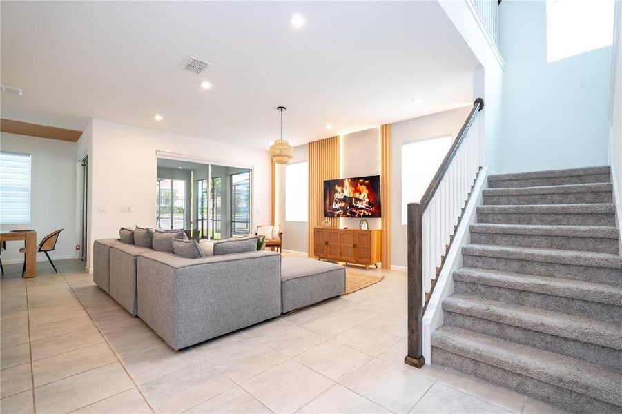 Furnished interior view inside a new home in , Kissimmee (Image 49).