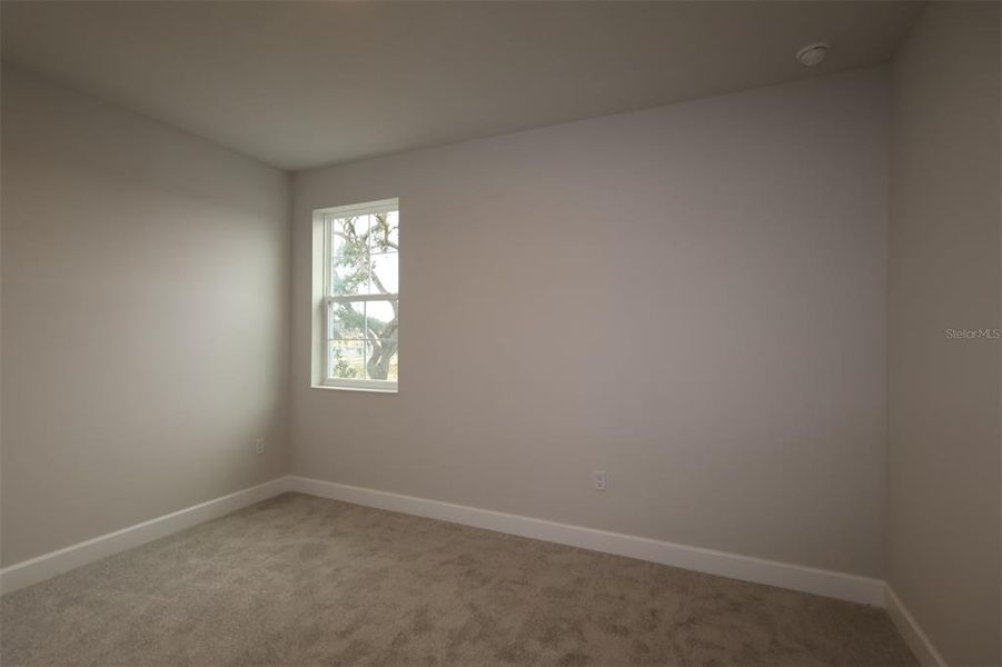 Spacious, unfurnished interior of a new home in Willow Run, Apopka (Image 35).