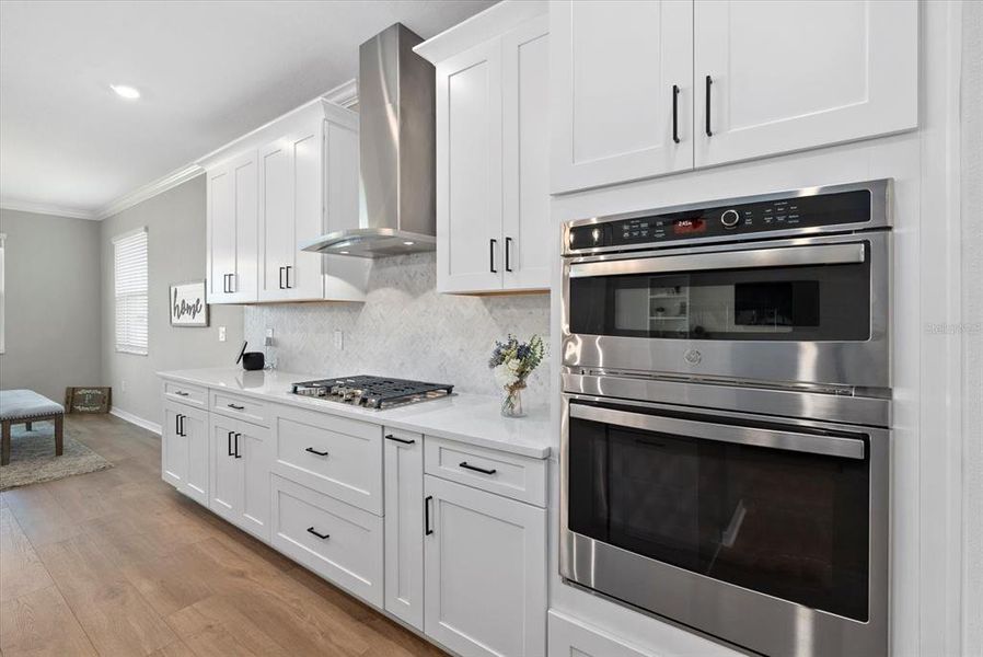 Close-up of interior finishes inside a home in , Bradenton (Image 19). Close-up of interior finishes inside a home in , Bradenton (Image 19).