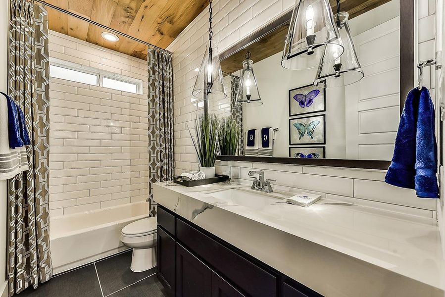 Representative furnished interior of a home built from the Grand South Pointe by Grand Homes in Grand Oaks, Celina (Image 17).