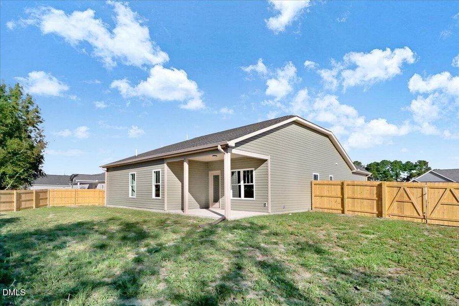 06-104 E Sillinger Dr-6