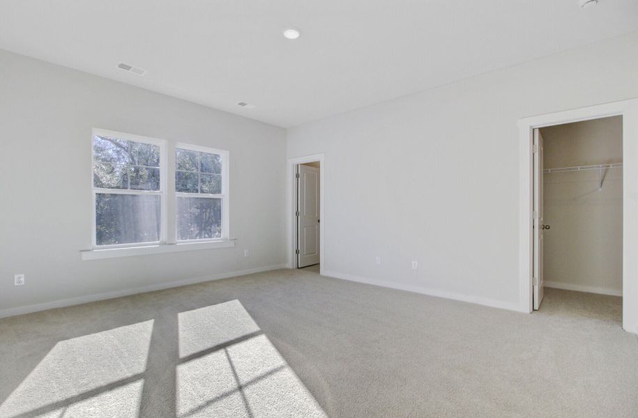 Spacious, unfurnished interior of a new home in , Johns Island (Image 37).