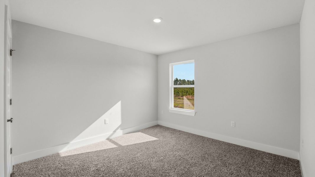 Spacious, unfurnished interior of a new home in Chateau Nemours, Port Saint Joe (Image 28).