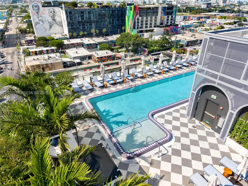Condo located in Miami, FL showcasing its design and architecture (Image 31).