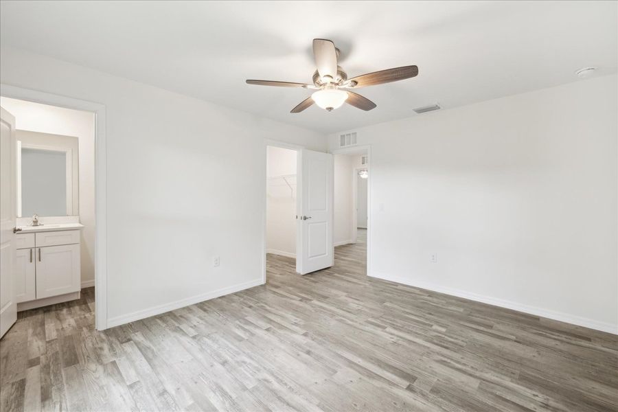 Representative unfurnished interior of a home built from the The Sunshine Retreat by Sunlife Homes LLC in Cape Coral, Cape Coral (Image 17).