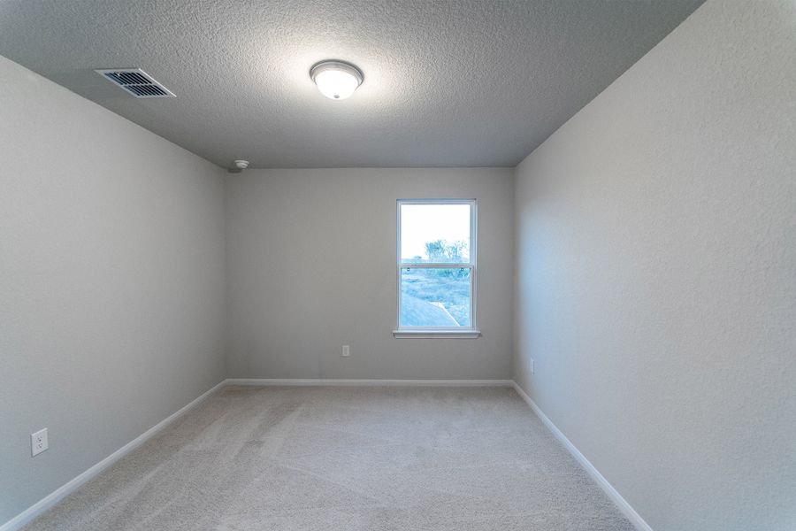 Spacious, unfurnished interior of a new home in Hennersby Hollow, San Antonio (Image 15). Spacious, unfurnished interior of a new home in Hennersby Hollow, San Antonio (Image 15).