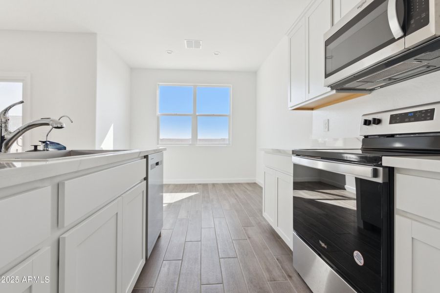 Package May Vary Package May Vary