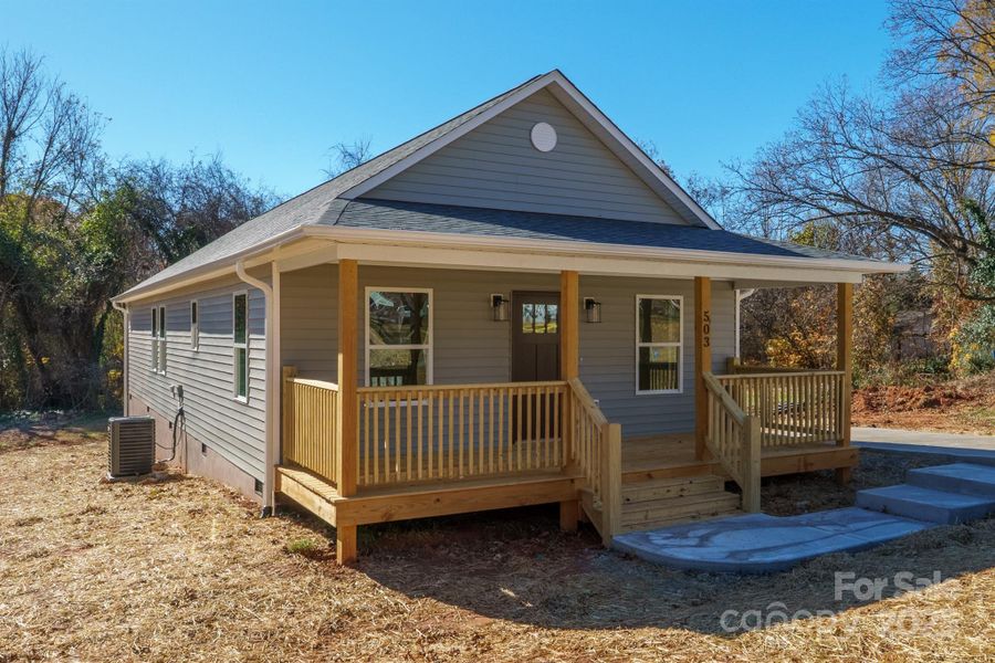 Exterior details and patio area of a home in , Newton (Image 2).