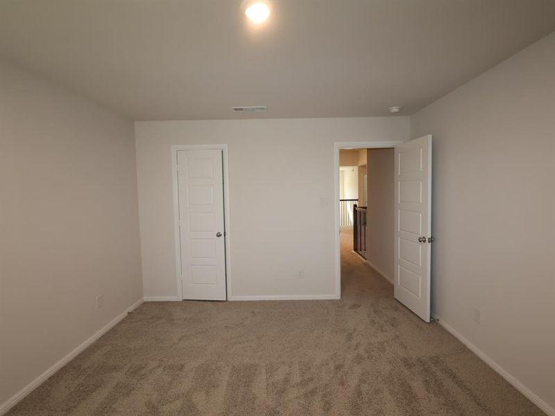 Spacious, unfurnished interior of a new home in The Preserve, Justin (Image 21).