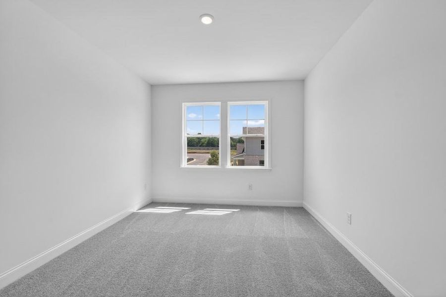Spacious, unfurnished interior of a new home in Nichols Farm, Dacula (Image 46).