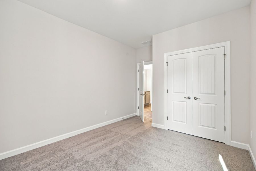 Spacious, unfurnished interior of a new home in Terrapin, Leland (Image 22).