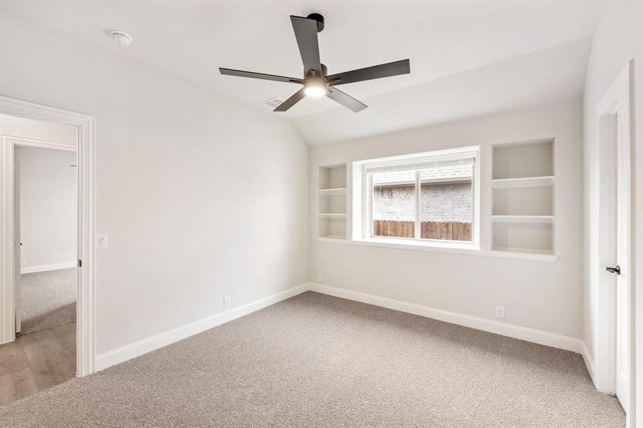 Spacious, unfurnished interior of a new home in Ridge Ranch, Mesquite (Image 39).
