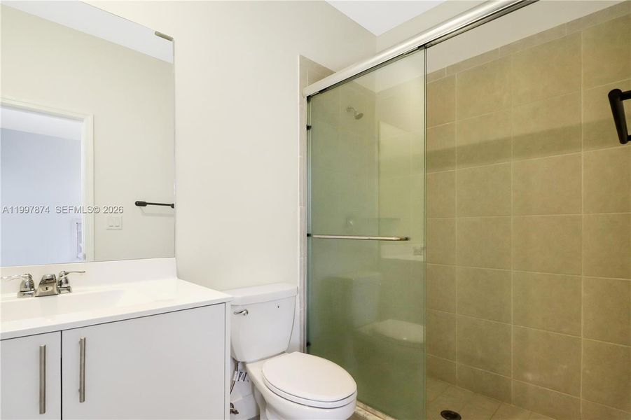 Furnished interior view inside a new home in , Homestead (Image 41).