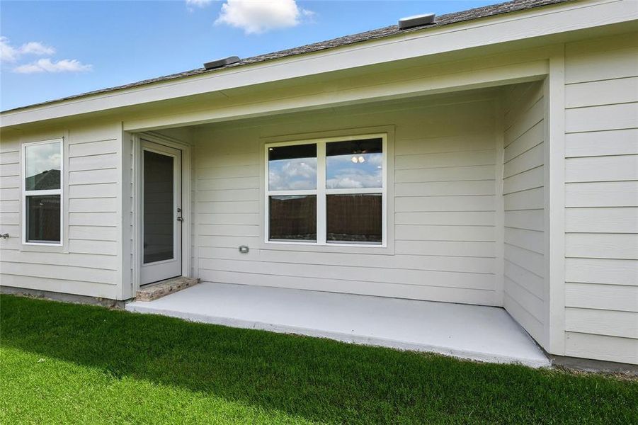 Exterior details and patio area of a home in Patriot Estates, Venus (Image 27). Exterior details and patio area of a home in Patriot Estates, Venus (Image 27).