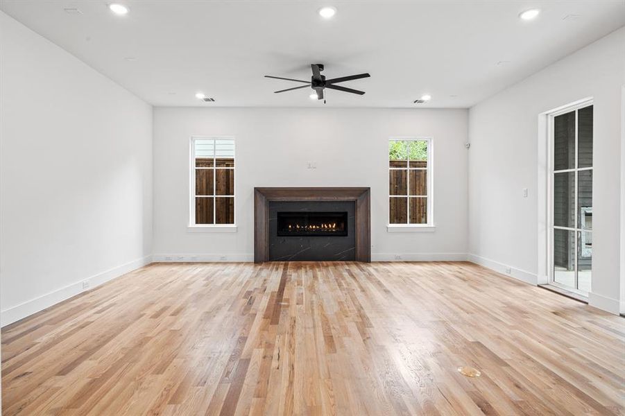 Spacious, unfurnished interior of a new home in , Dallas (Image 23).