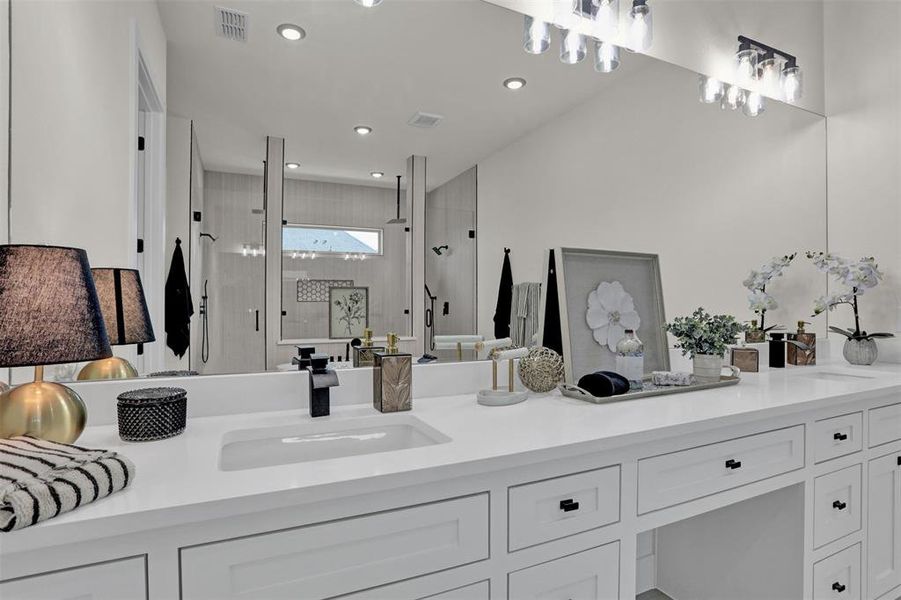 Furnished interior view inside a new home in , Celeste (Image 19).