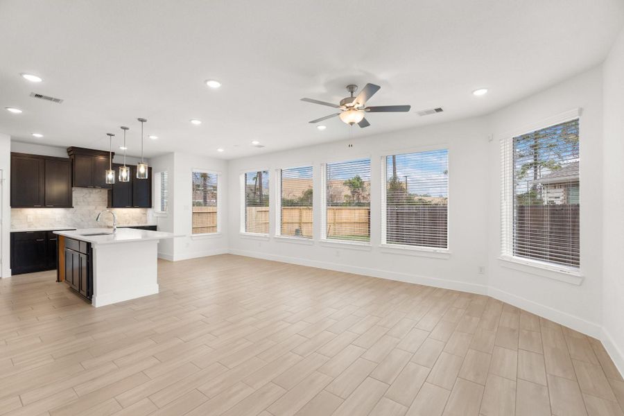 Spacious, unfurnished interior of a new home in Elyson, Katy (Image 26).