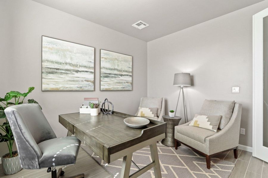 Representative furnished interior of a home built from the Pershing by Hakes Brothers in Paseo Del Este, El Paso (Image 28).