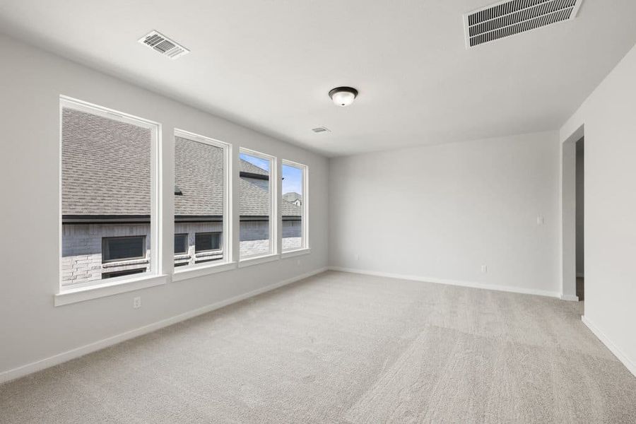 Spacious, unfurnished interior of a new home in Lariat, Liberty Hill (Image 28).