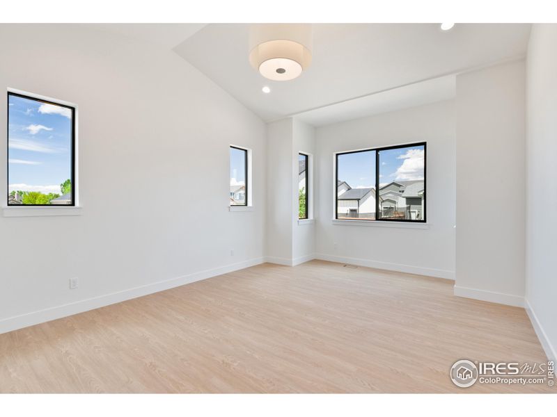 Spacious, unfurnished interior of a new home in , Windsor (Image 18).