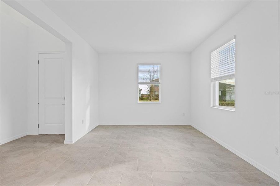 Spacious, unfurnished interior of a new home in Rye Ranch: Executive Homes, Parrish (Image 34).