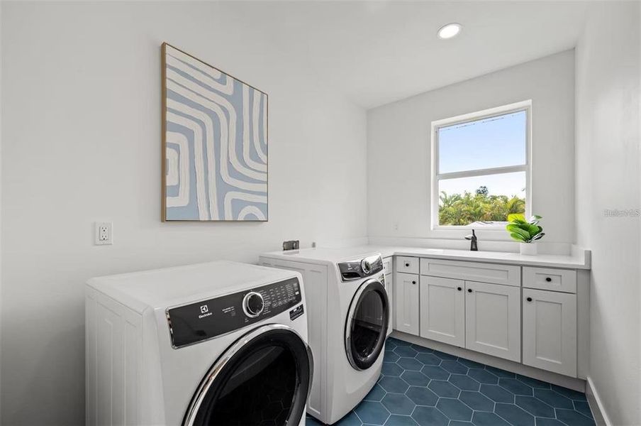 Furnished interior view inside a new home in , Sarasota (Image 27).