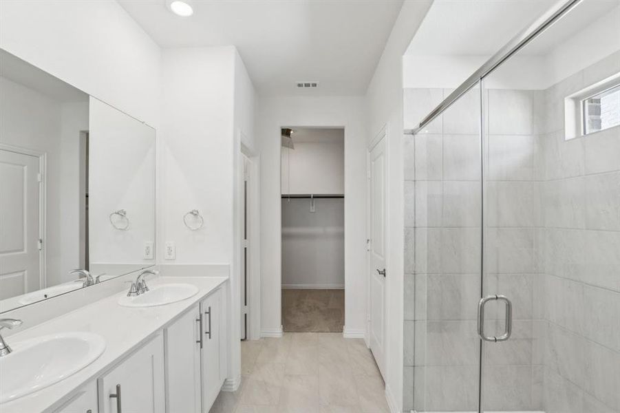 Furnished interior view inside a new home in Stonehaven, Seagoville (Image 13). Furnished interior view inside a new home in Stonehaven, Seagoville (Image 13).