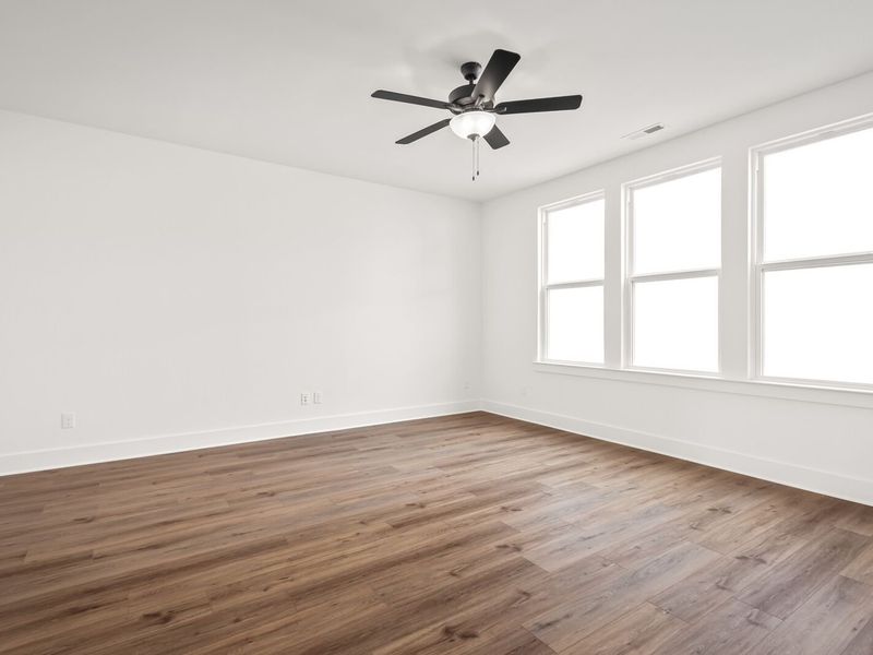 Spacious, unfurnished interior of a new home in Woods Crossing, Gallatin (Image 22).