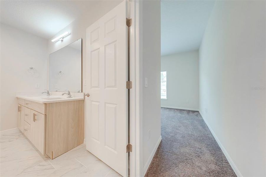 Spacious, unfurnished interior of a new home in , Kissimmee (Image 13).