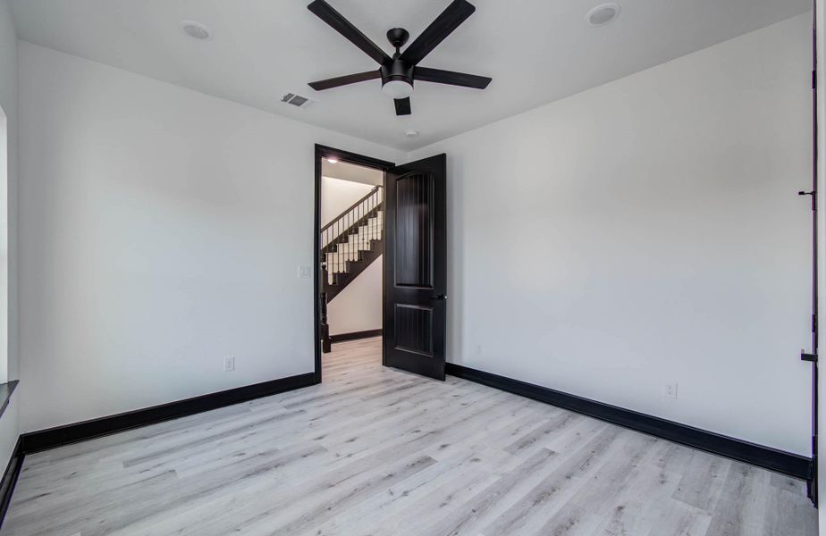 Spacious, unfurnished interior of a new home in , Trinity (Image 20).