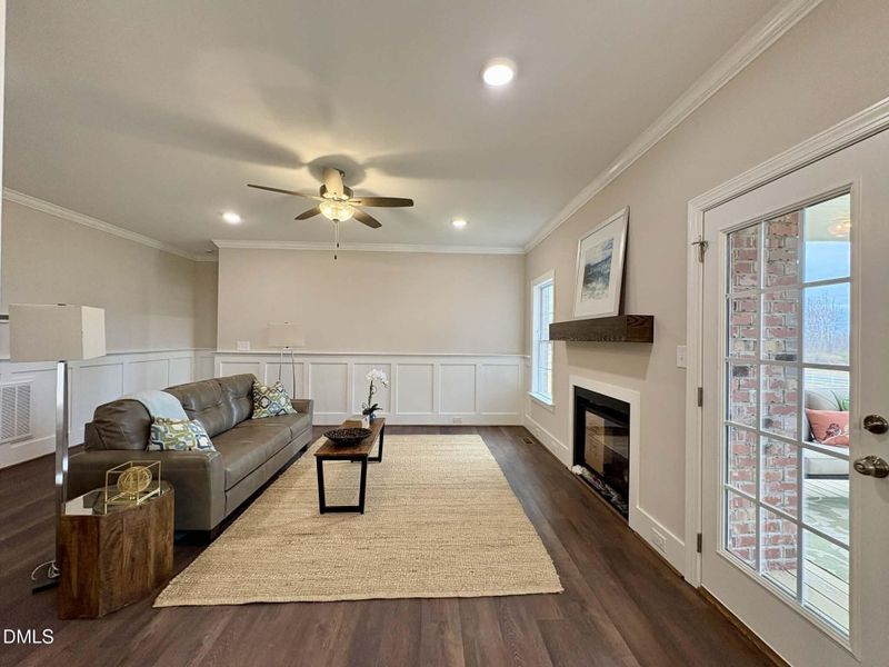 0c292ef7-d8e5-4f55-8258-a2a2d63c714c