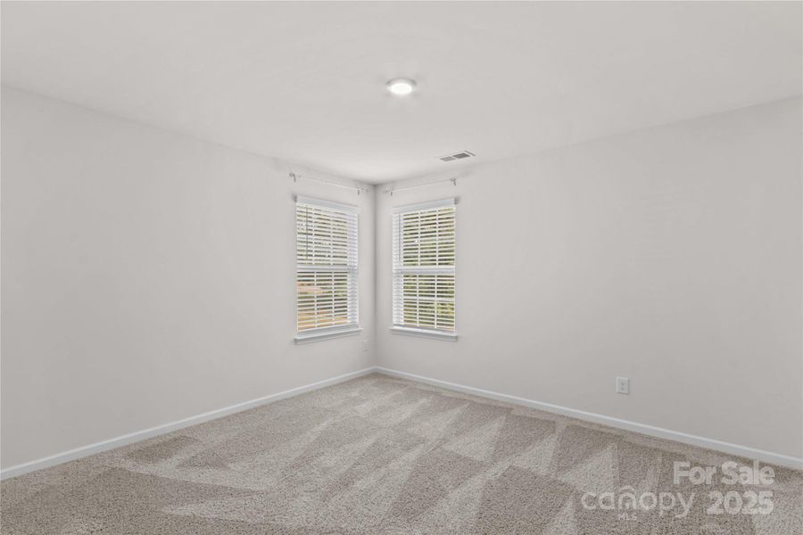 Spacious, unfurnished interior of a new home in Calvin Creek, Troutman (Image 19).