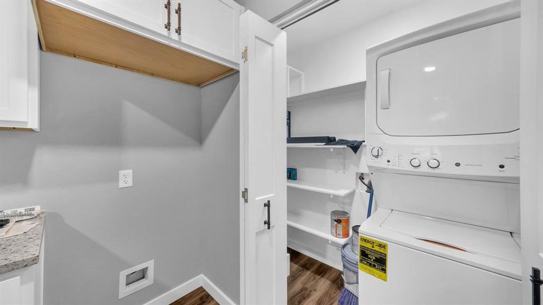 Furnished interior view inside a new home in , Weatherford (Image 10).
