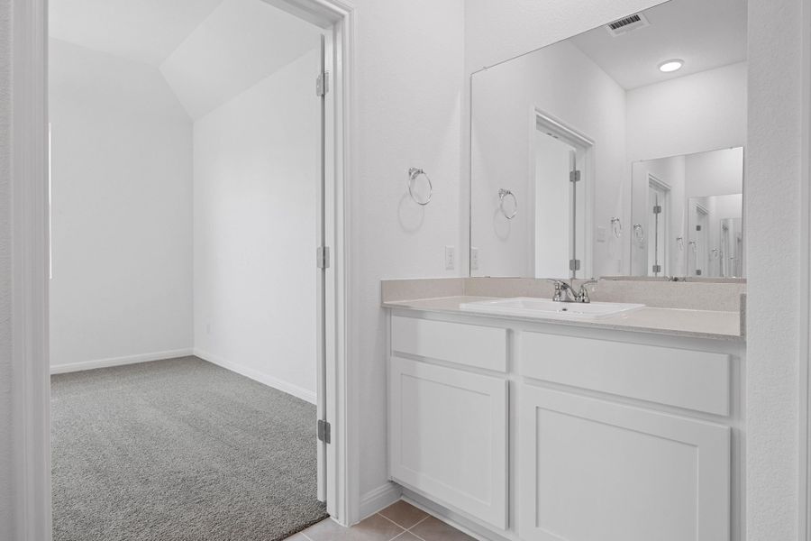 Furnished interior view inside a new home in Trinity Ranch, Elgin (Image 11).