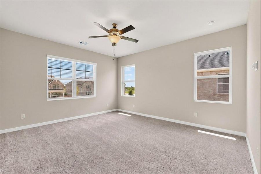 Spacious, unfurnished interior of a new home in Solterra Texas, Mesquite (Image 30).