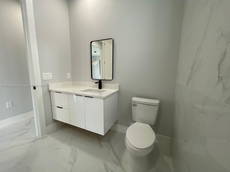 Furnished interior view inside a new home in , Cape Coral (Image 8).