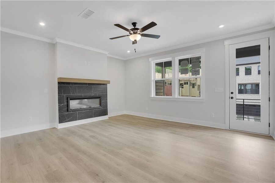 Spacious, unfurnished interior of a new home in The Groves at Myrtle, Roswell (Image 21). Spacious, unfurnished interior of a new home in The Groves at Myrtle, Roswell (Image 21).
