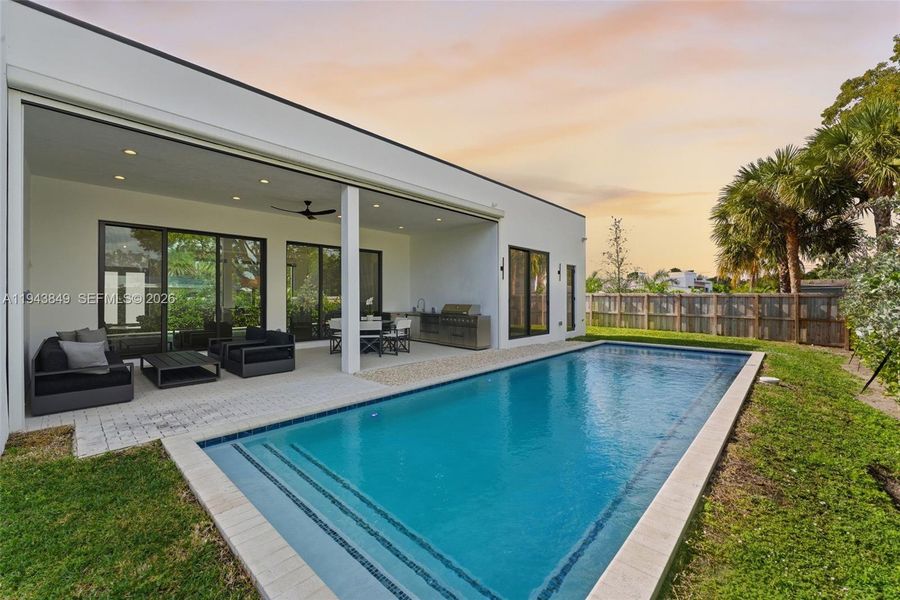 Exterior details and patio area of a home in , Wilton Manors (Image 4).